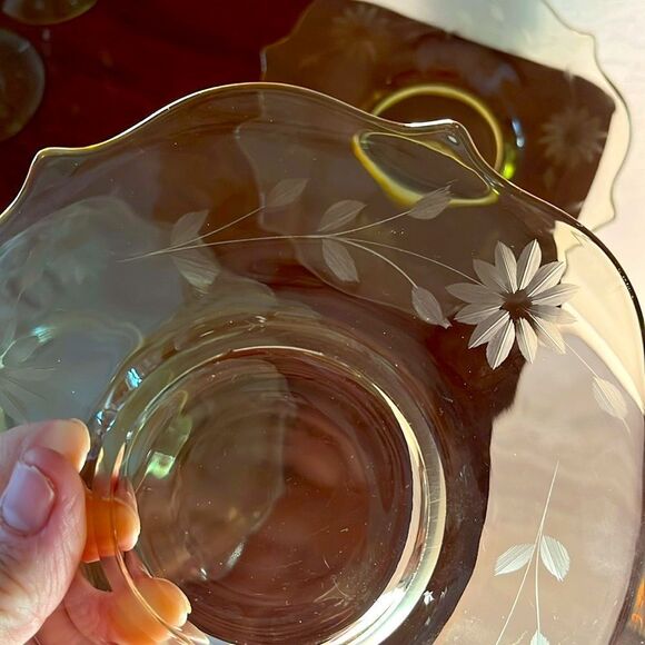 Lancaster Yellow Depression Glass Jubilee Glassware Set 4 Salad Plates 1930’s - Picture 4 of 6